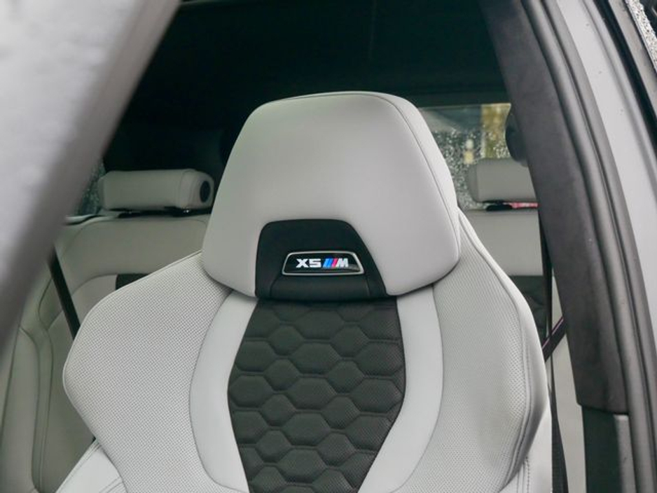 2022 BMW X5 - image 20