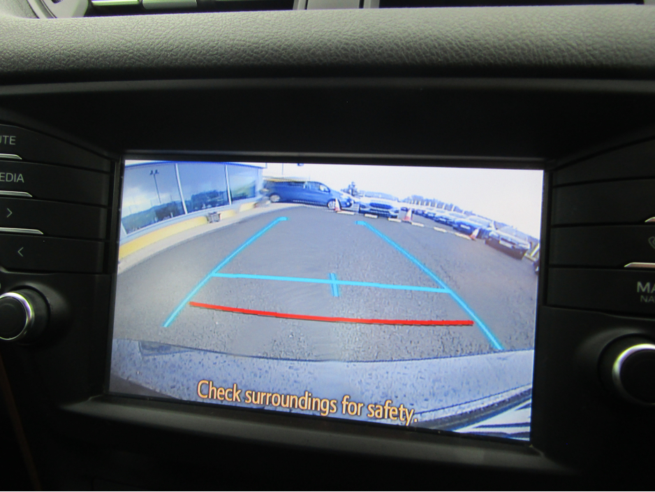 2018 Toyota Avensis - image 11