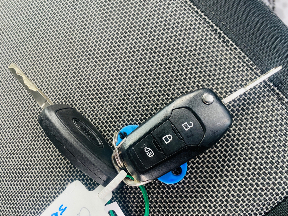 2023 Ford Transit Connect LWB BASE - 1.5 TD 75 T6 €15,443