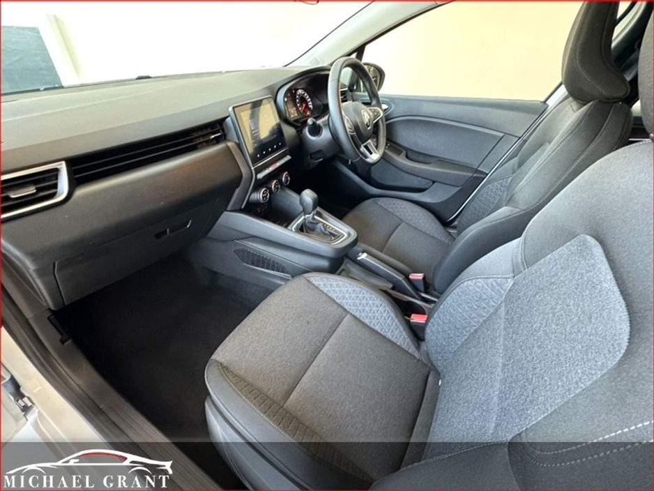 2023 Renault Clio AUTOMATIC 1.0 PETROL TCe90 CVT D Full Equilibre / 1 OWNER / IRISH CAR €19,950