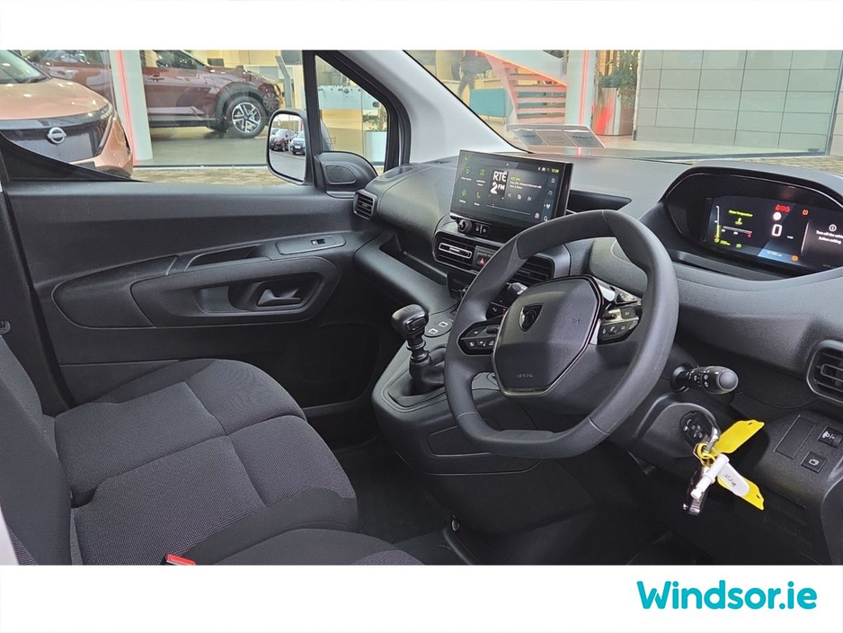 2024 Peugeot Partner PARTNER PRO PLUS1.5 HDI 100 65 €18,695