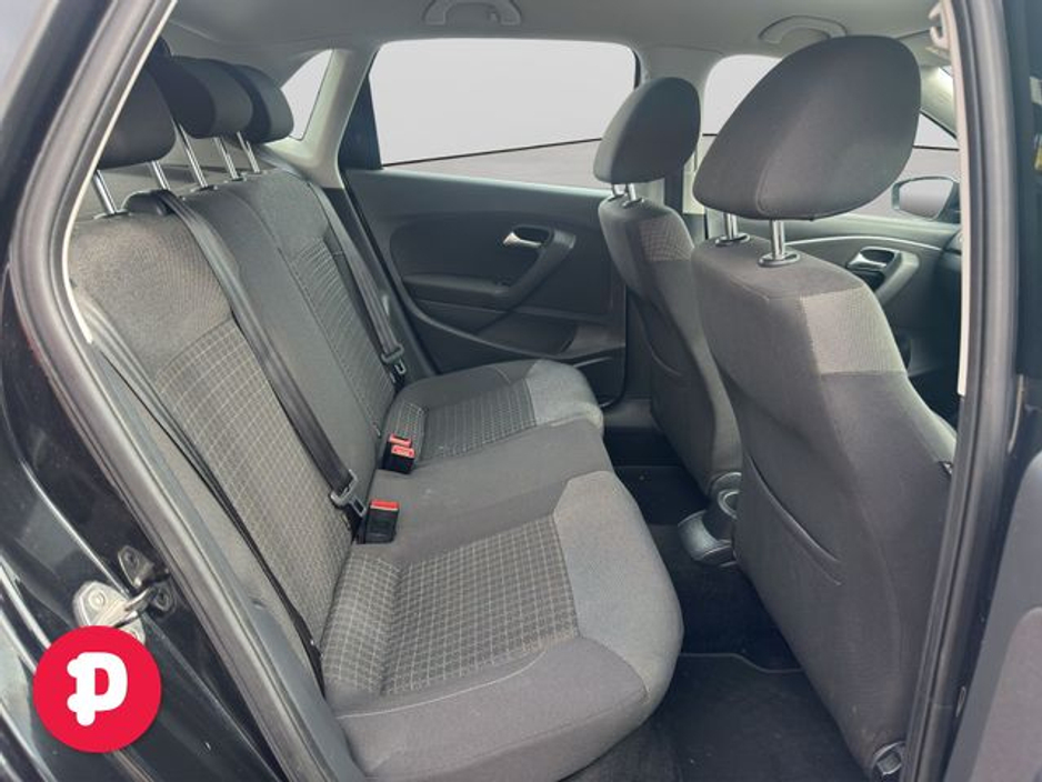 2017 Volkswagen Polo - image 13