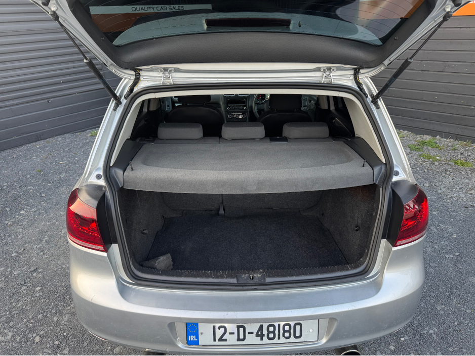 2012 Volkswagen Golf - image 19