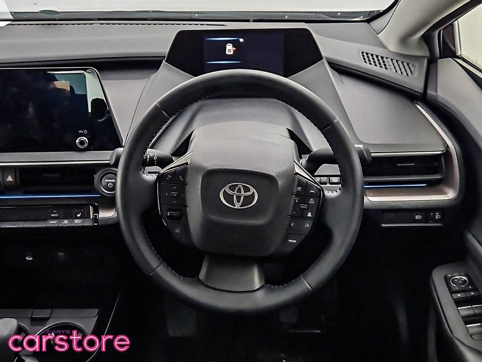 2023 Toyota Prius - image 14