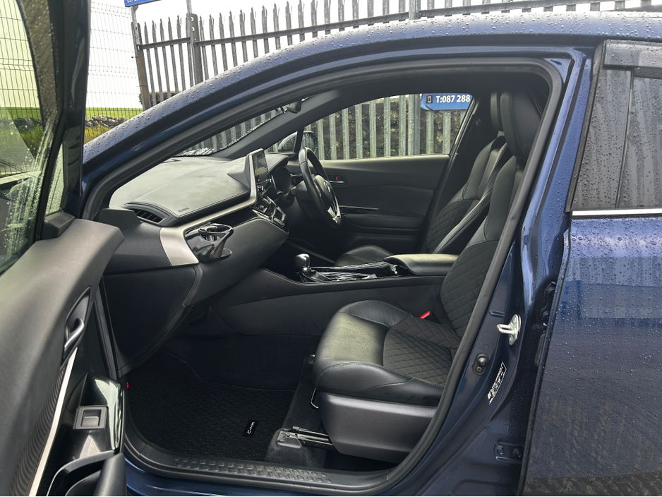 2020 Toyota C-HR Self Charging Hybrid 1.8 €24,995