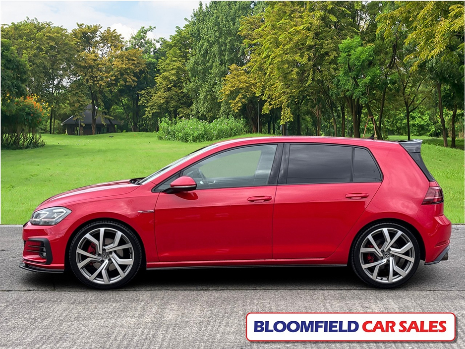 2018 Volkswagen Golf - image 4