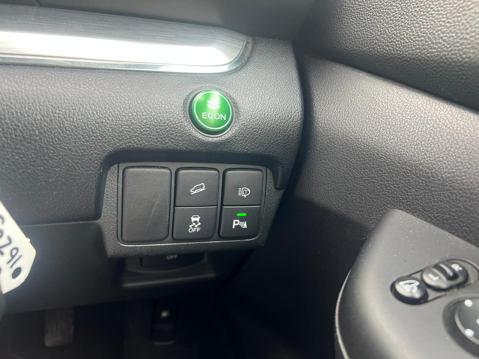 2016 Honda CR-V - image 12