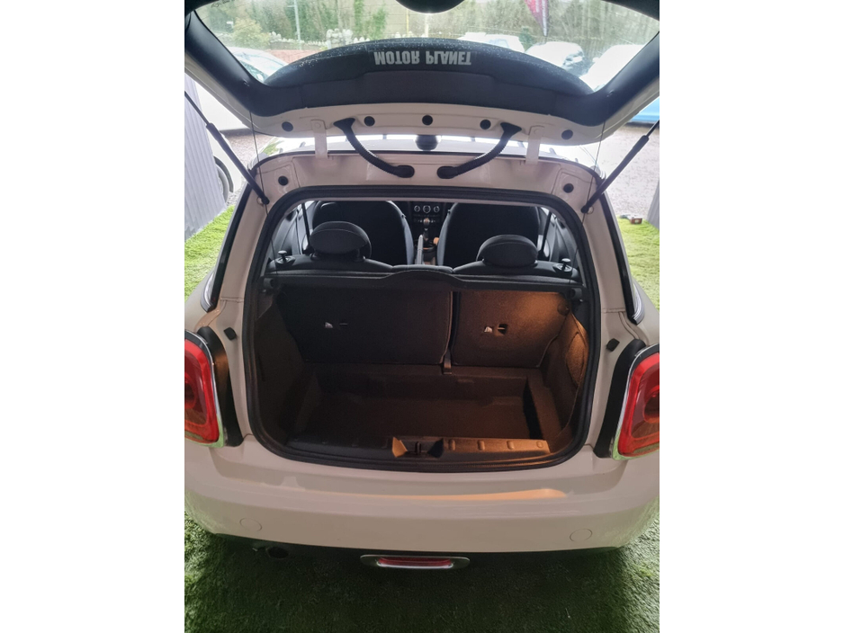 2014 MINI Hatch - image 7