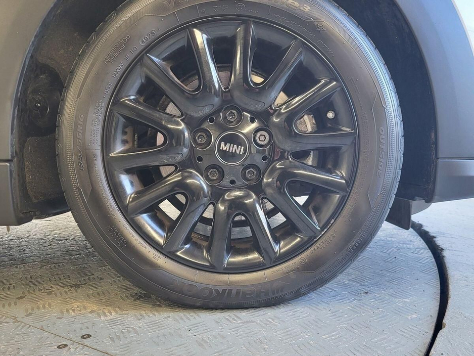 2024 MINI Hatch - image 12