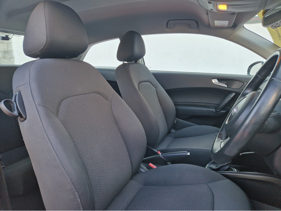 2015 Audi A1 - image 24