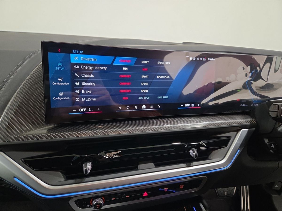 2026 BMW XM - image 8