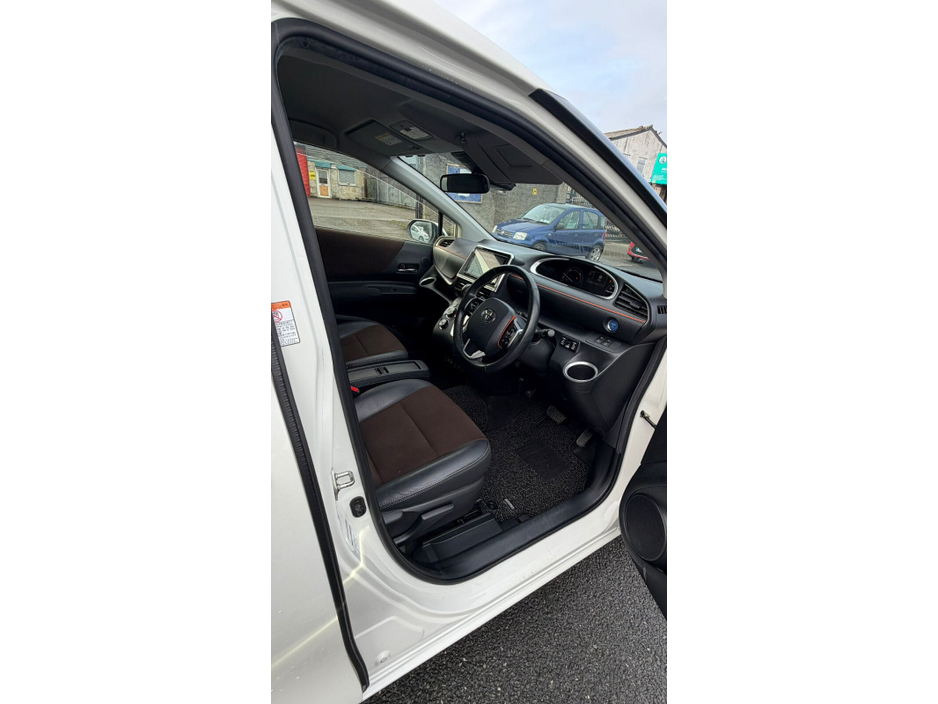 2019 Toyota Sienta  €15,950