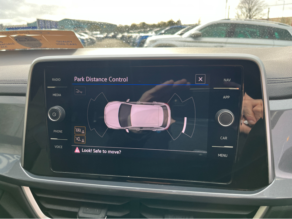 2024 Volkswagen T-Roc - image 19