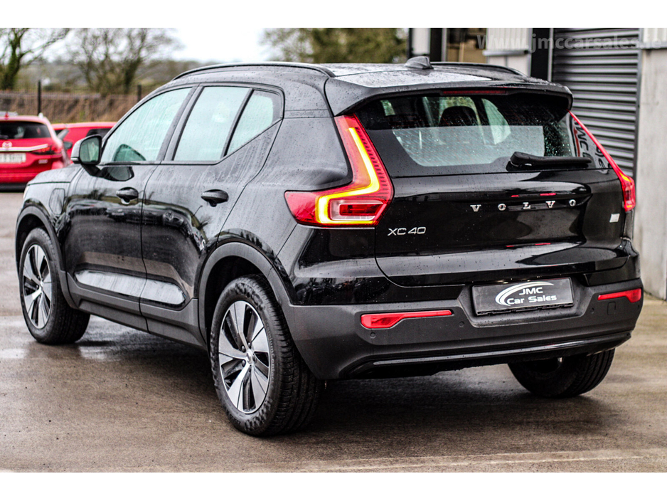2022 Volvo XC40 T4 PHEV 211hp AT7 Plus bright €26,950