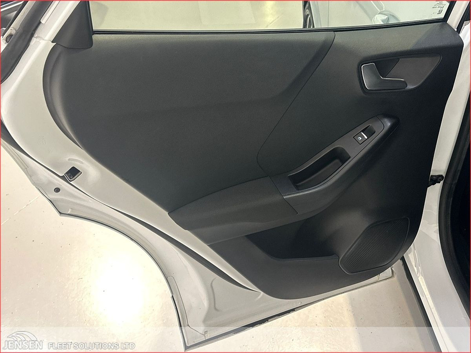 2022 Ford Puma - image 17