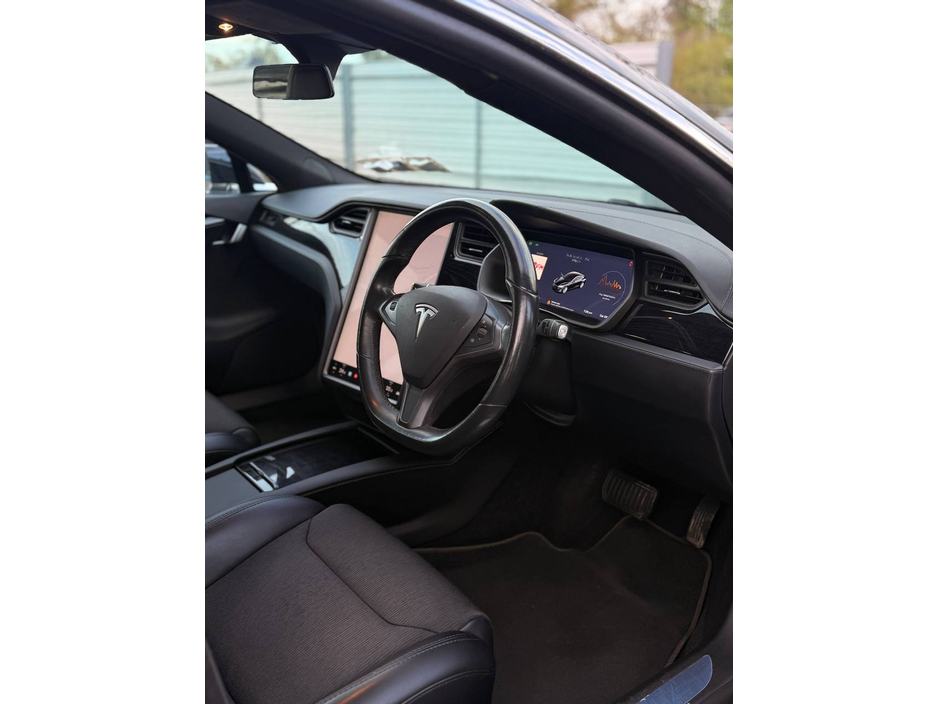 2018 Tesla Model S - image 28