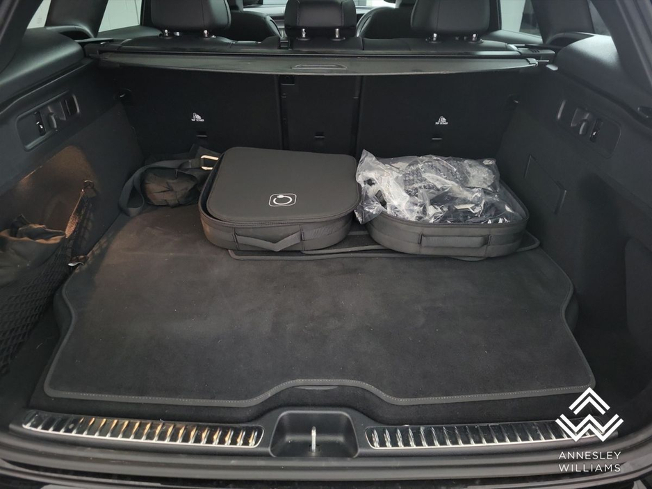 2025 Mercedes-Benz GLC Class - image 29