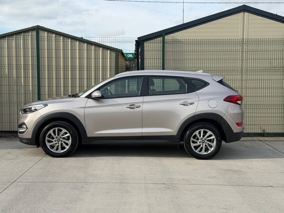 2015 Hyundai Tucson - image 4