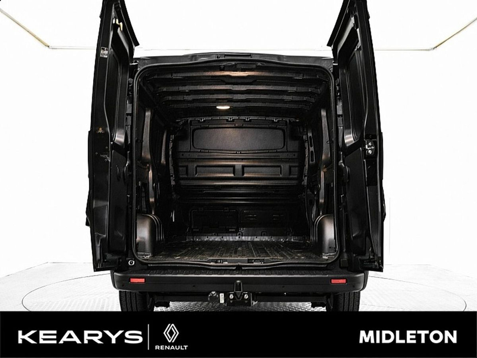 2021 Renault Trafic LL30 ENERGY DCI 145 Sport EX Vat. €21900 inc €17,878