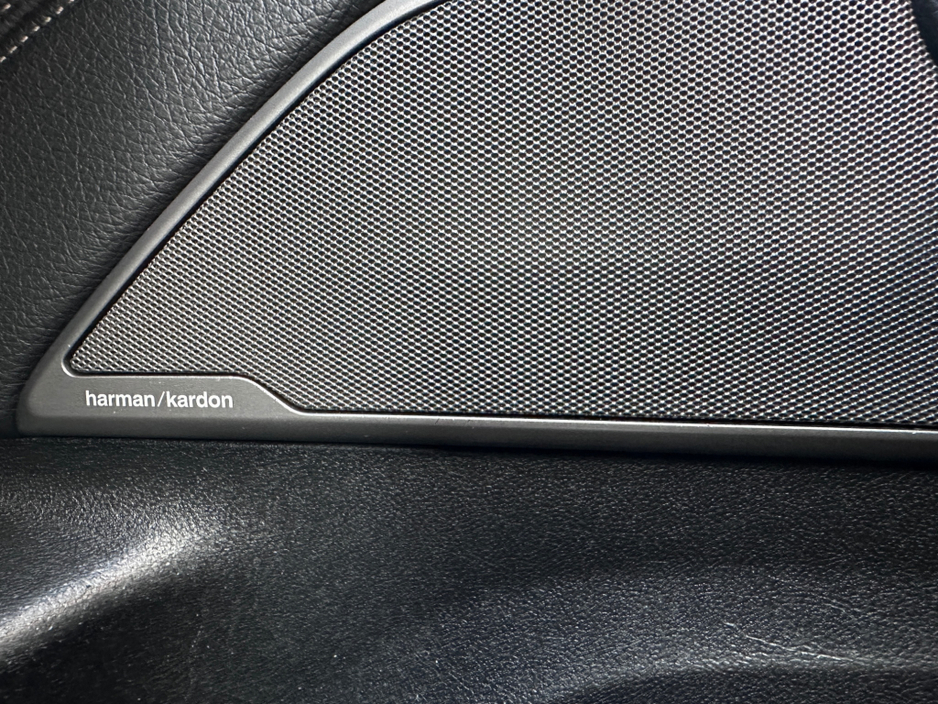 2019 BMW 5 Series - image 14