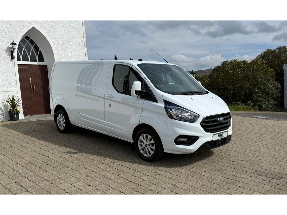2022 Ford Transit - image 9
