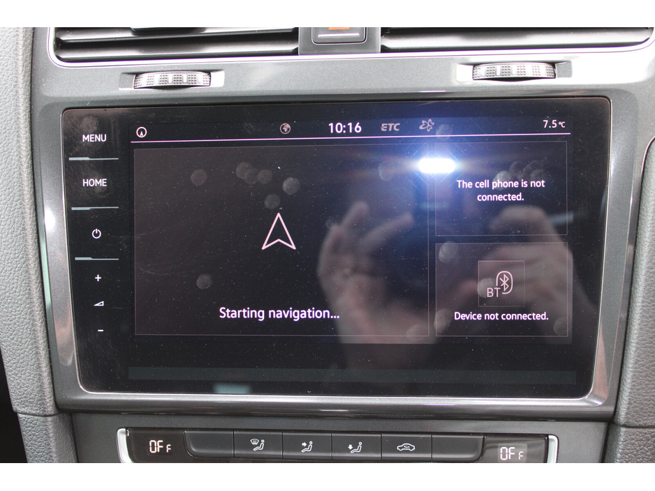 2018 Volkswagen Golf - image 17