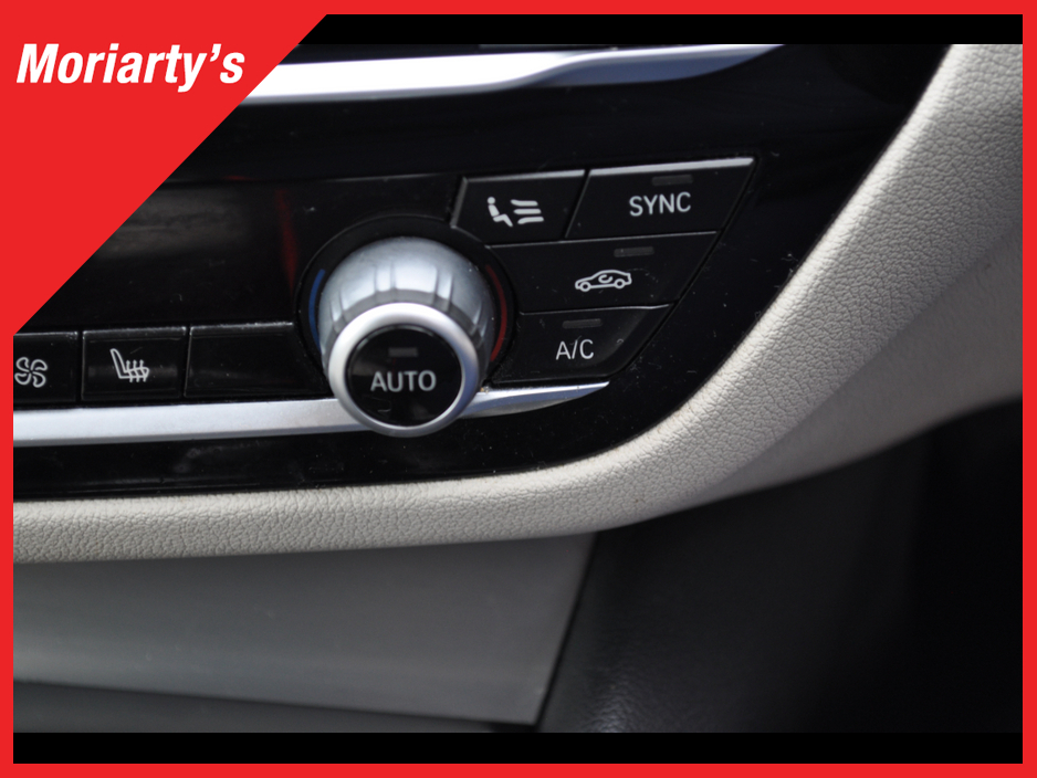 2018 BMW 5 Series - image 16