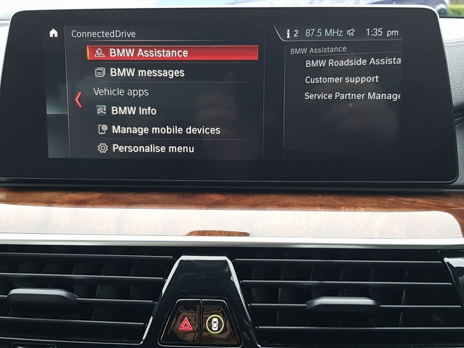 2019 BMW 5 Series - image 8