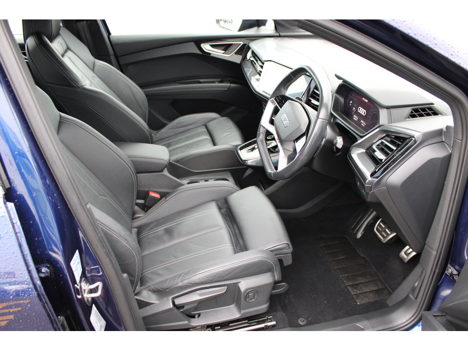 2022 Audi e-tron 55 quattro S Line €30,950