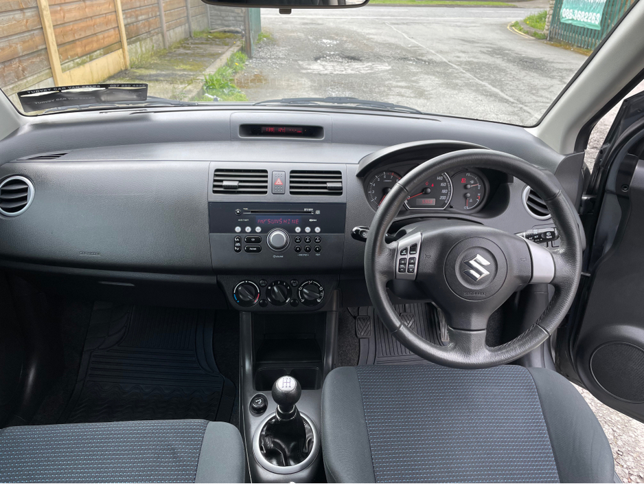 2008 Suzuki Swift - image 11