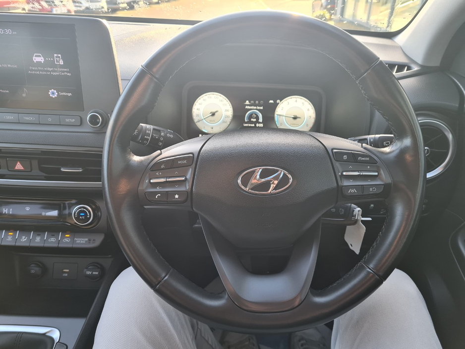 2022 Hyundai Kona - image 12