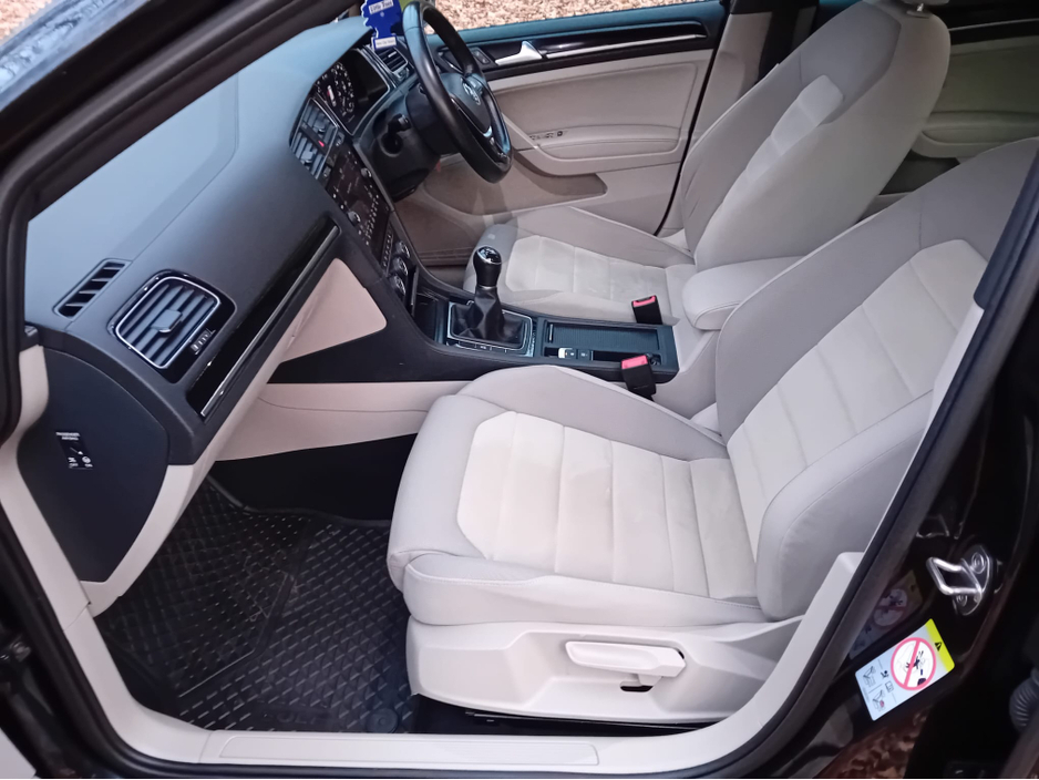 2019 Volkswagen Golf - image 10