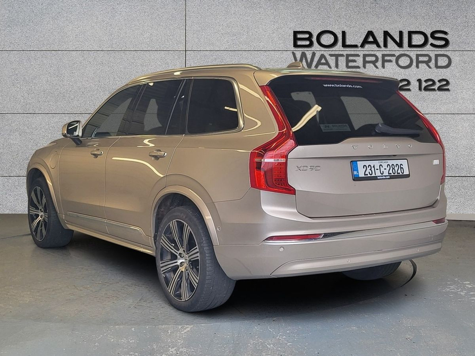 2023 Volvo XC90 - image 2