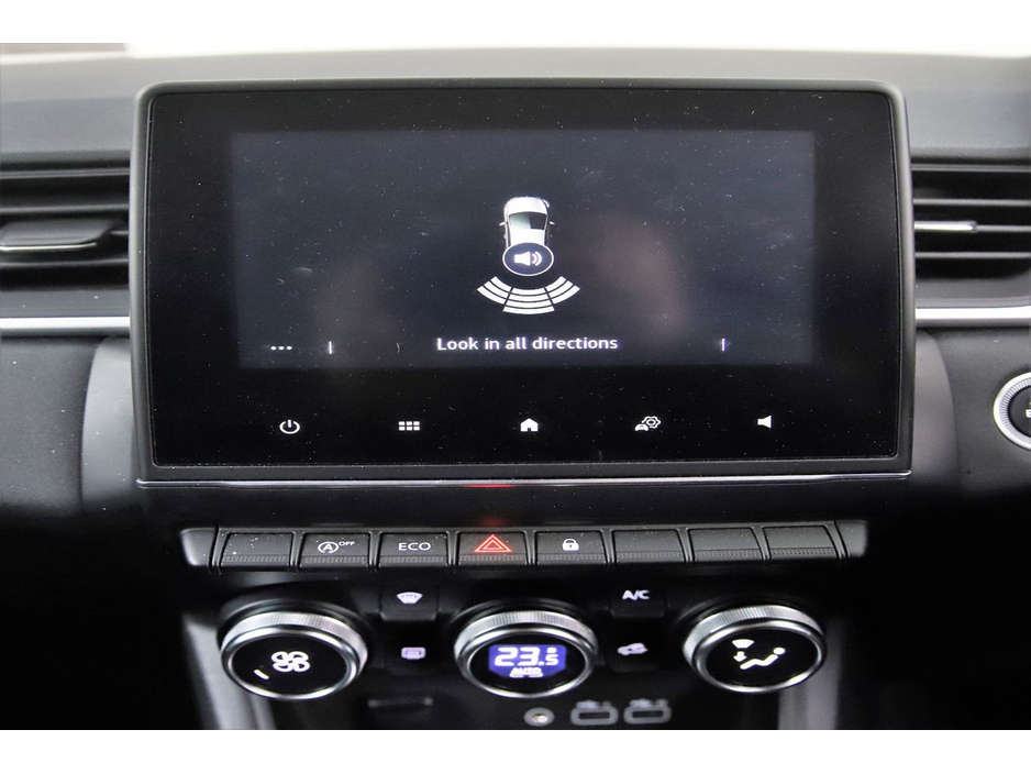 2023 Renault Captur - image 22