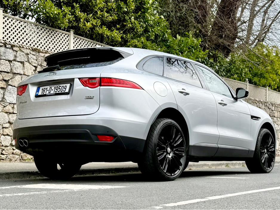 2018 Jaguar F-Pace - image 10