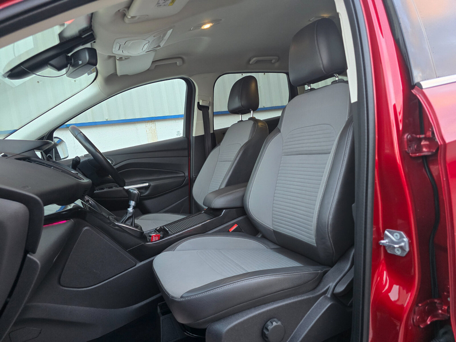 2017 Ford Kuga 2.0TDCI 150PS Titanium €13,950