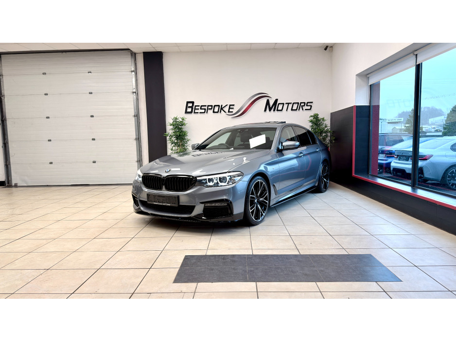 2019 BMW 5 Series - image 11