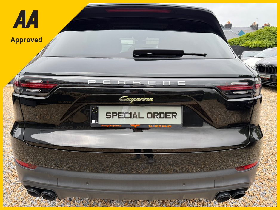 2023 Porsche Cayenne - image 43