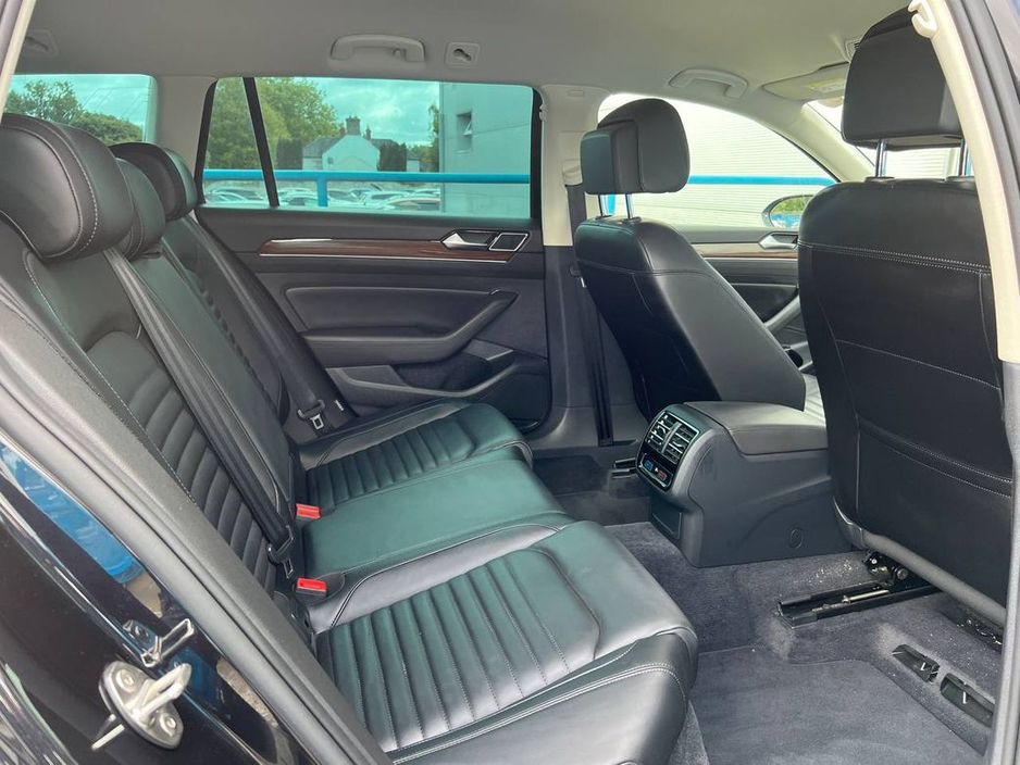 2018 Volkswagen Passat VARIANT HIGHLINE 2.0 TDI * HUGE SPEC * // LEATHER INTERIOR // 360 PARKING CAMERA // APPLE CARPLAY/ANDROID AUTO €22,950