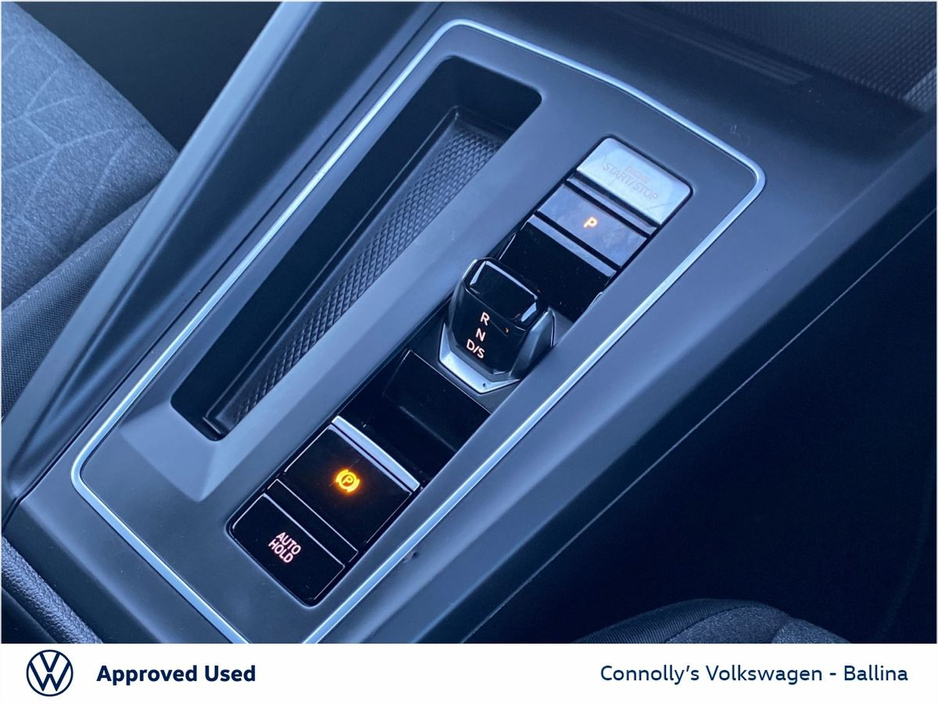 2025 Volkswagen Golf - image 16