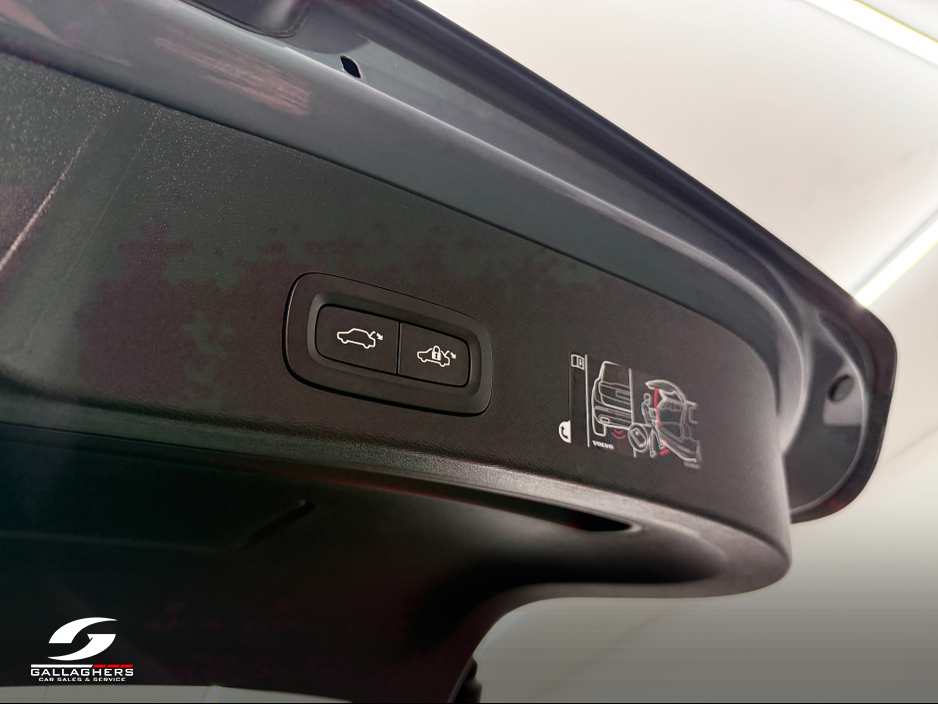 2020 Volvo XC40 - image 19