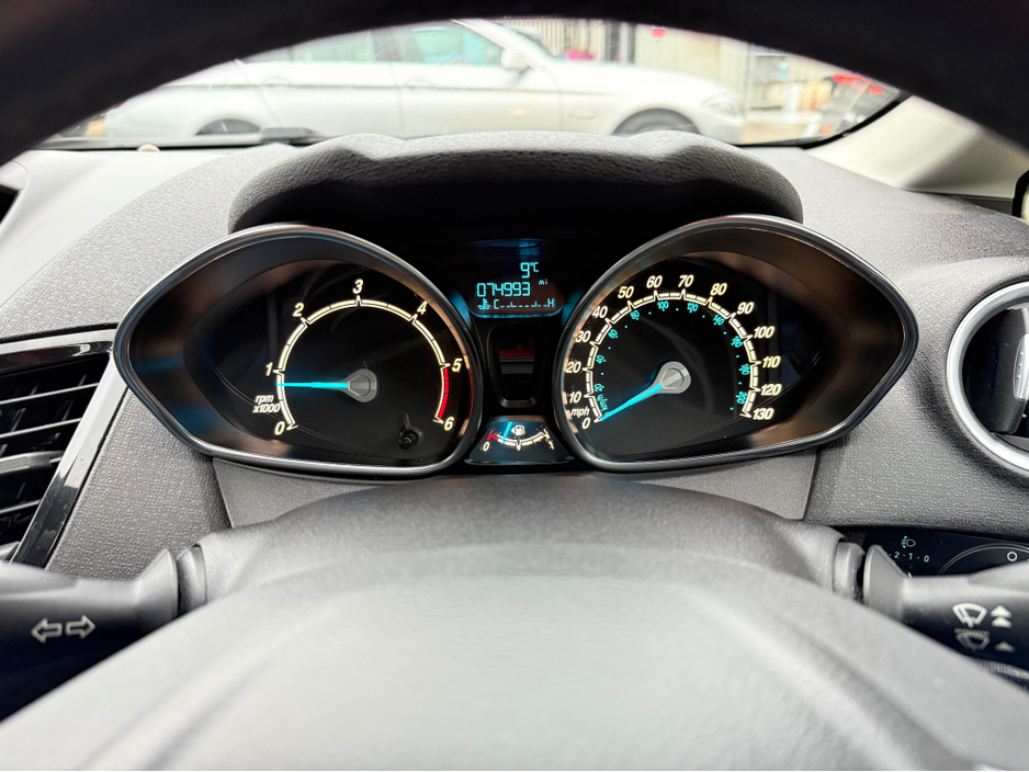 2016 Ford Fiesta ZETEC 1.5 TDCI - EXCELLENT MPGS - LOW MILES - LOW TAX (180 P/A) - NEW NCT TO 01/2028 ! €9,995