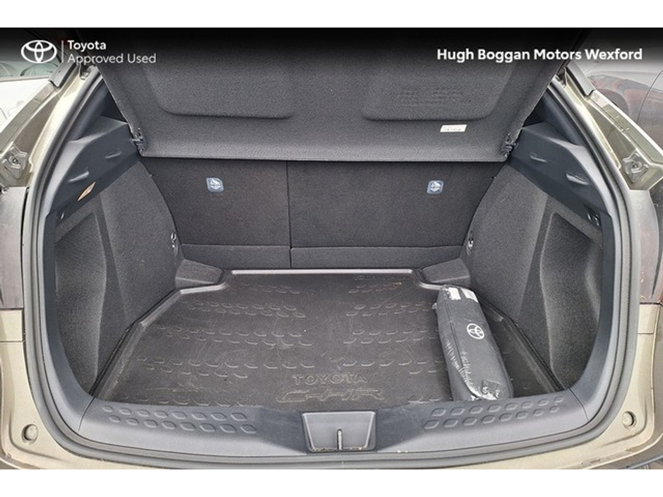 2022 Toyota C-HR - image 10