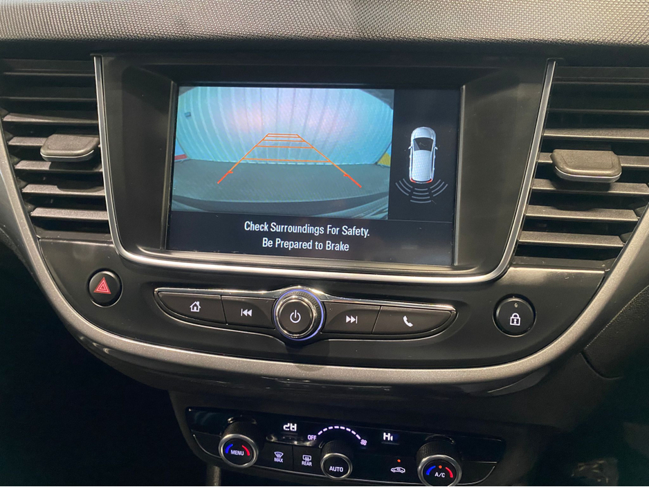 2023 Opel Crossland X - image 11