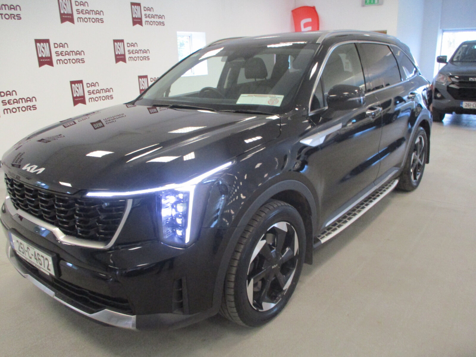 2025 Kia Sorento - image 8