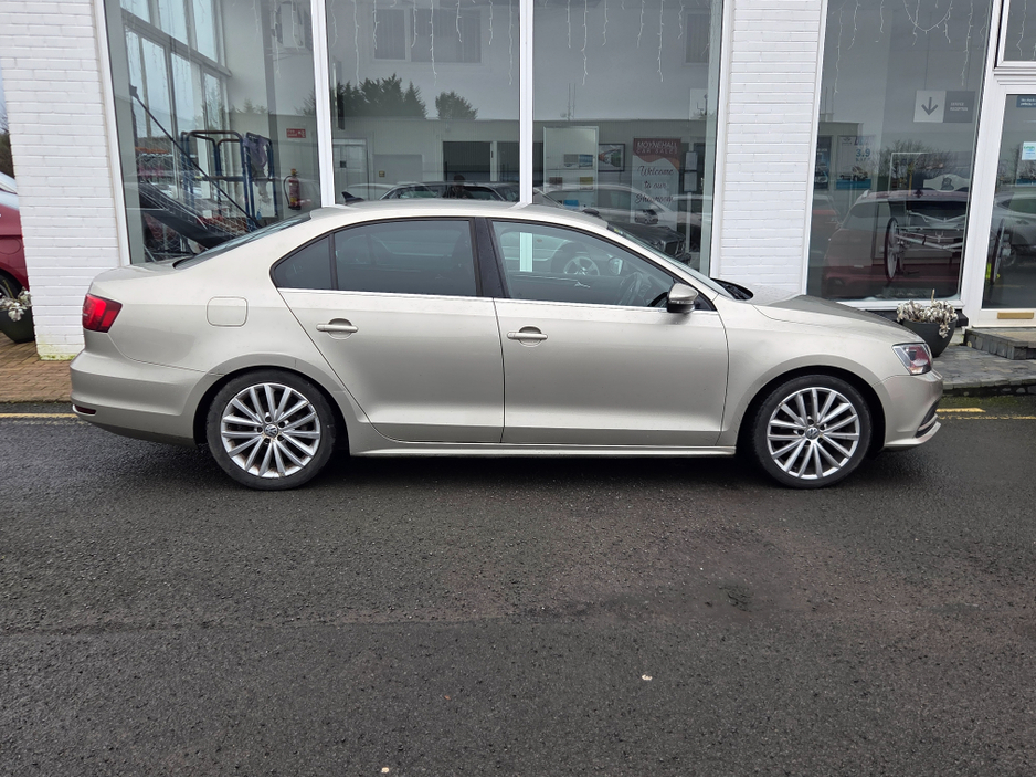 2016 Volkswagen Jetta HIGHLINE 2.0 TDI MANUAL 5SPEED 110BHP 4DR €8,990