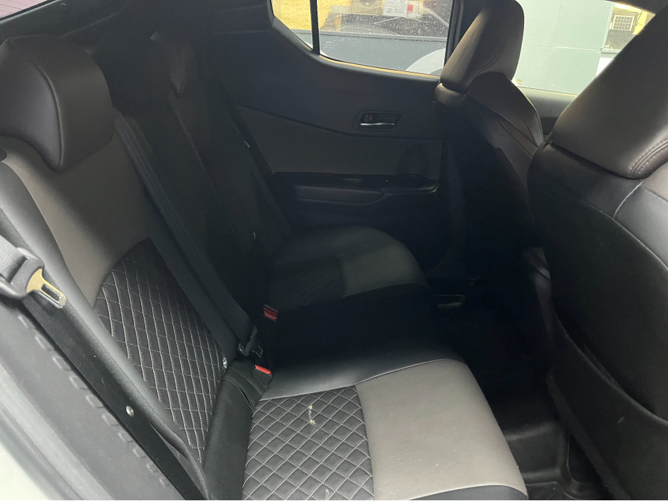 2020 Toyota C-HR €22950! 2020 TOYOTA C-HR G 1.8 AUTOMATIC / CRUISE CONTROL / REVERSE CAMERA / HEATED SEATS €22,950