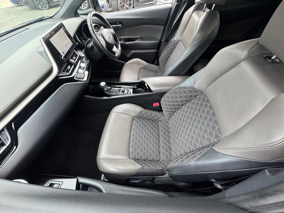 2023 Toyota C-HR - image 17