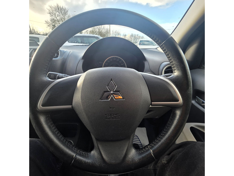 2015 Mitsubishi Mirage  €7,950