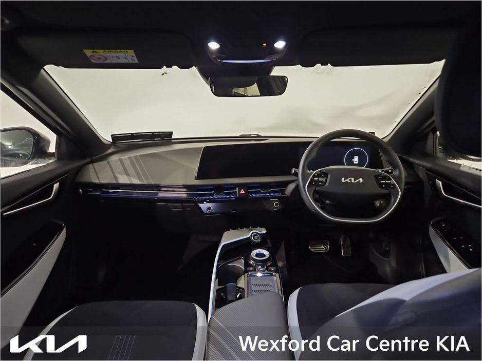 2023 Kia EV6 - image 5